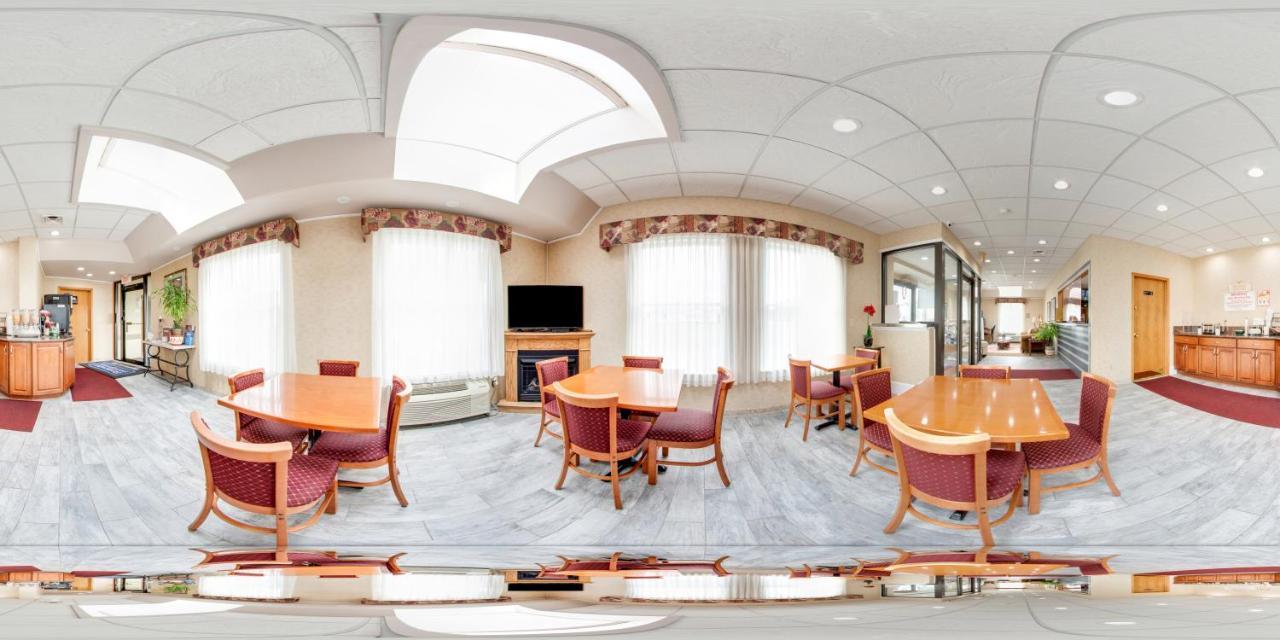Rodeway Inn Weedsport Exterior foto