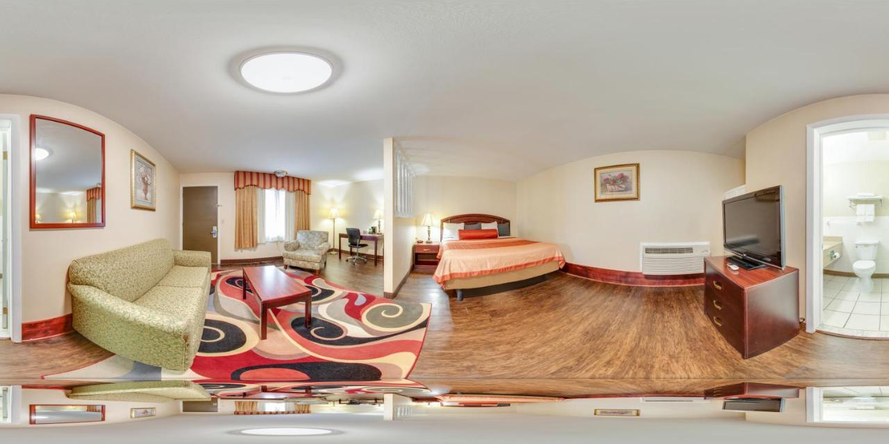 Rodeway Inn Weedsport Exterior foto
