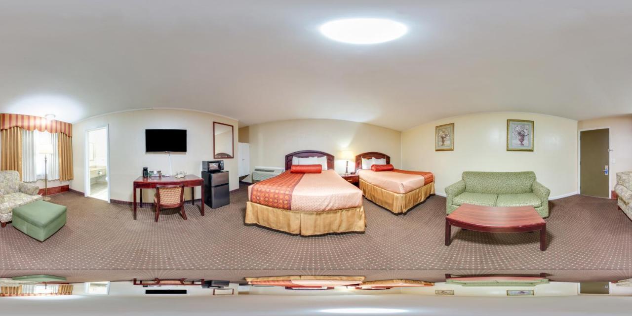 Rodeway Inn Weedsport Exterior foto