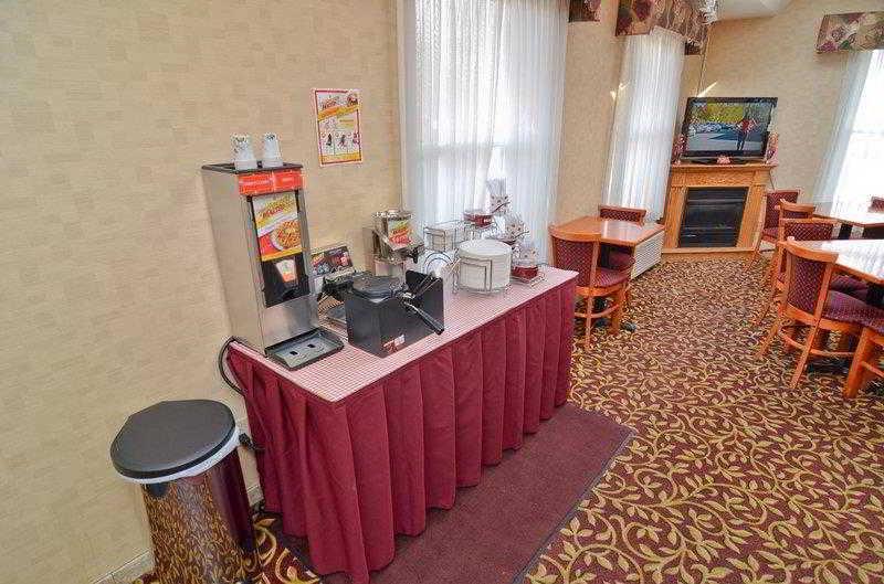 Rodeway Inn Weedsport Exterior foto